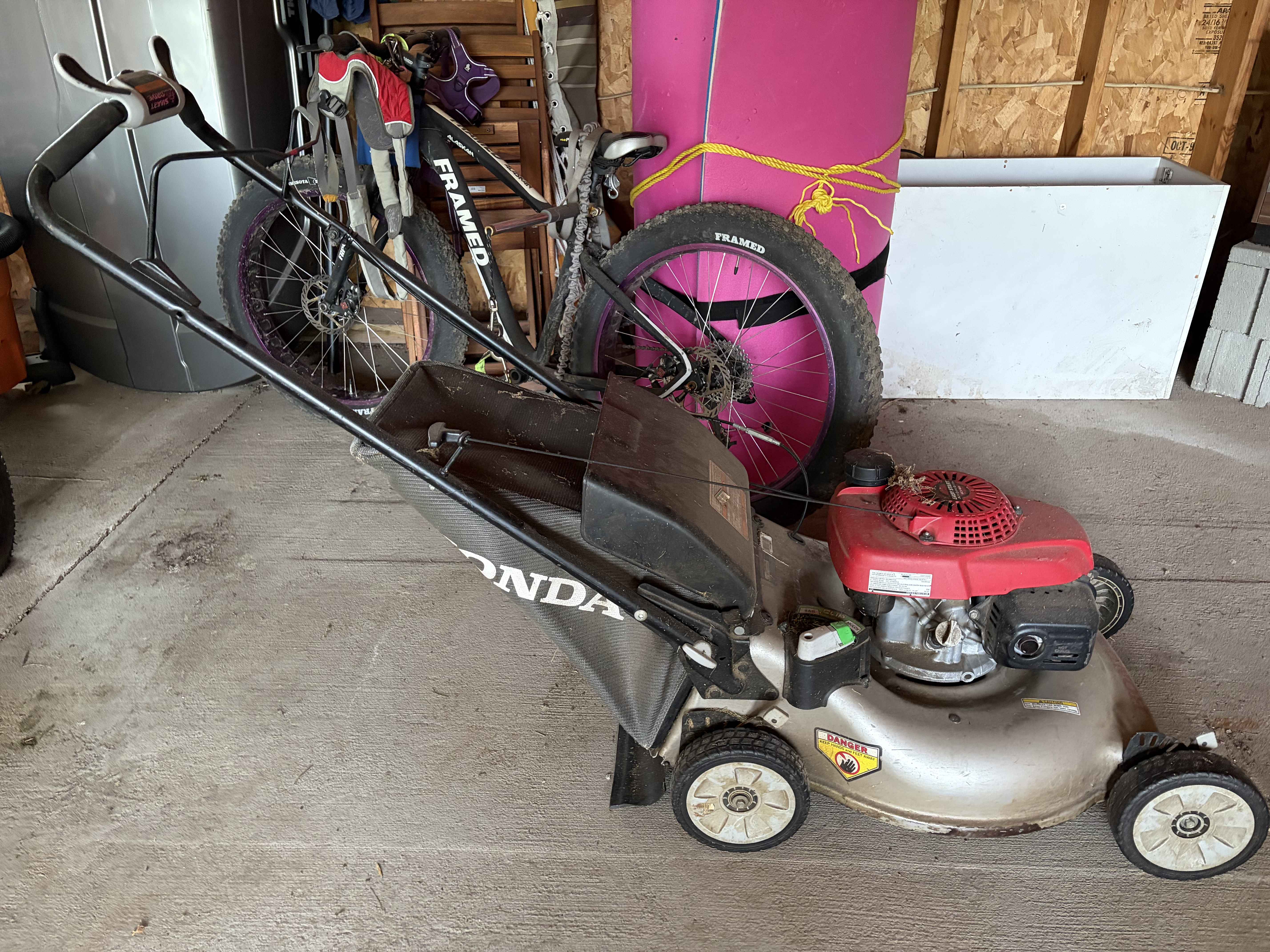 Honda HRR216VKA Self-Propelled Lawn Mower