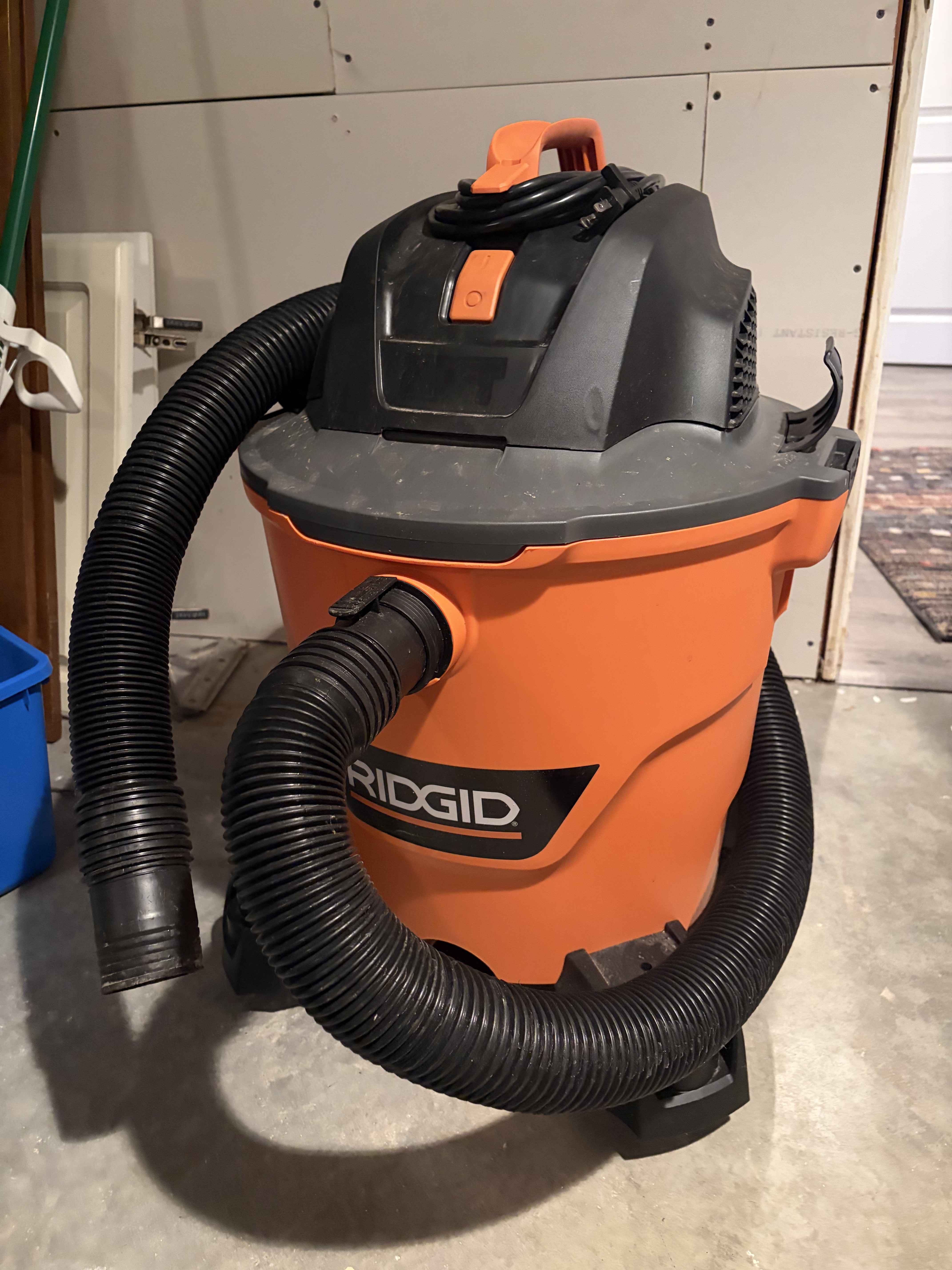 RIDGID Wet/Dry Shop Vac with Extras